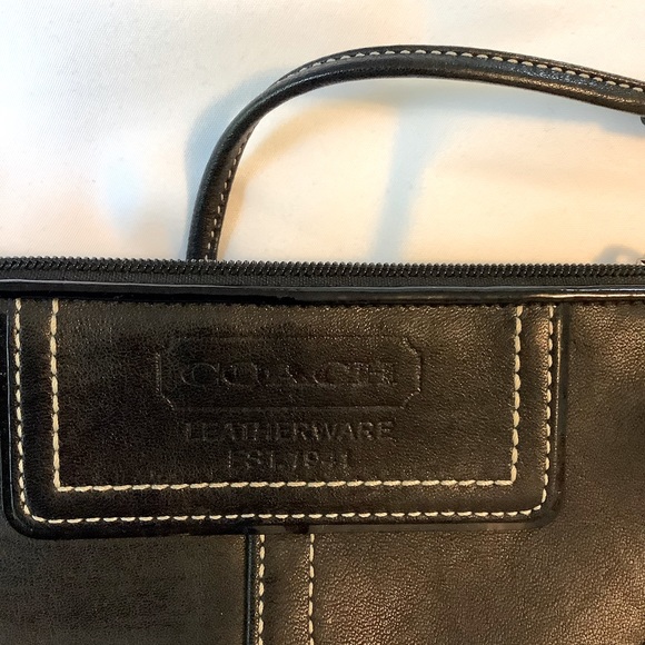Coach black wristlet - Picture 4 of 4